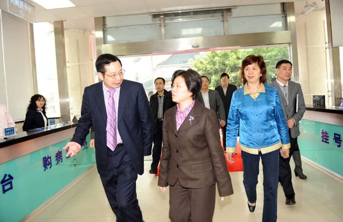 2010年3月，副省長陳樺來我院調(diào)研參觀